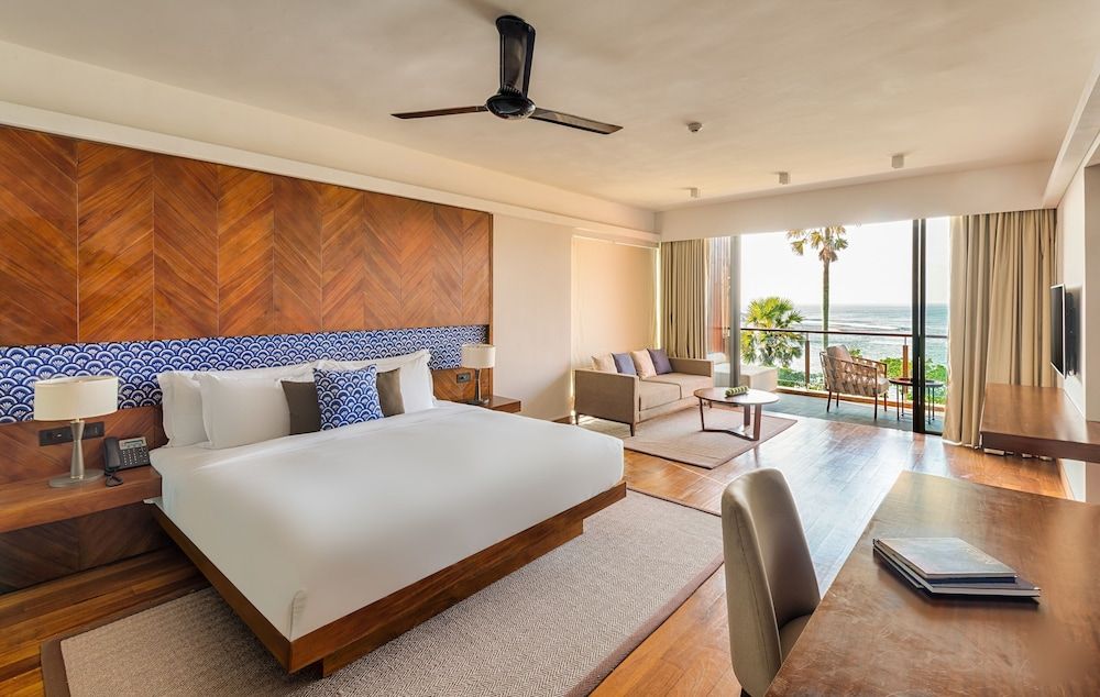 undefined Le Grand Galle 10