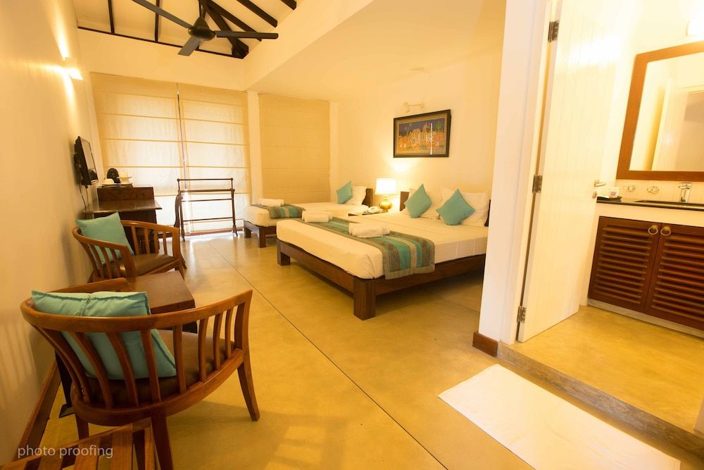 Jaffna Heritage Hotel Deluxe Triple Room 5