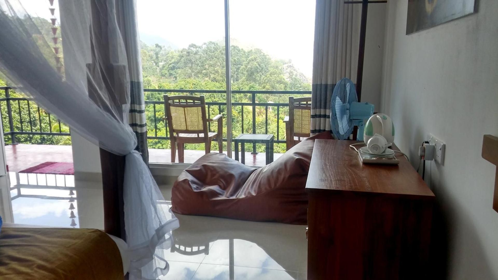 Double Room with Ella Rock View