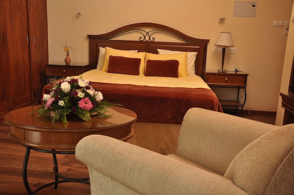 Deluxe Double Room, 1 Double Bed, Balcony, Pool View