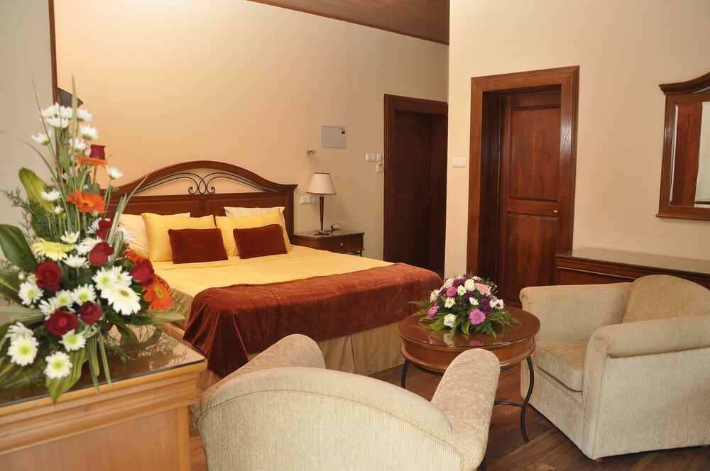 Deluxe Double Room, 1 Double Bed, Balcony, Pool View
