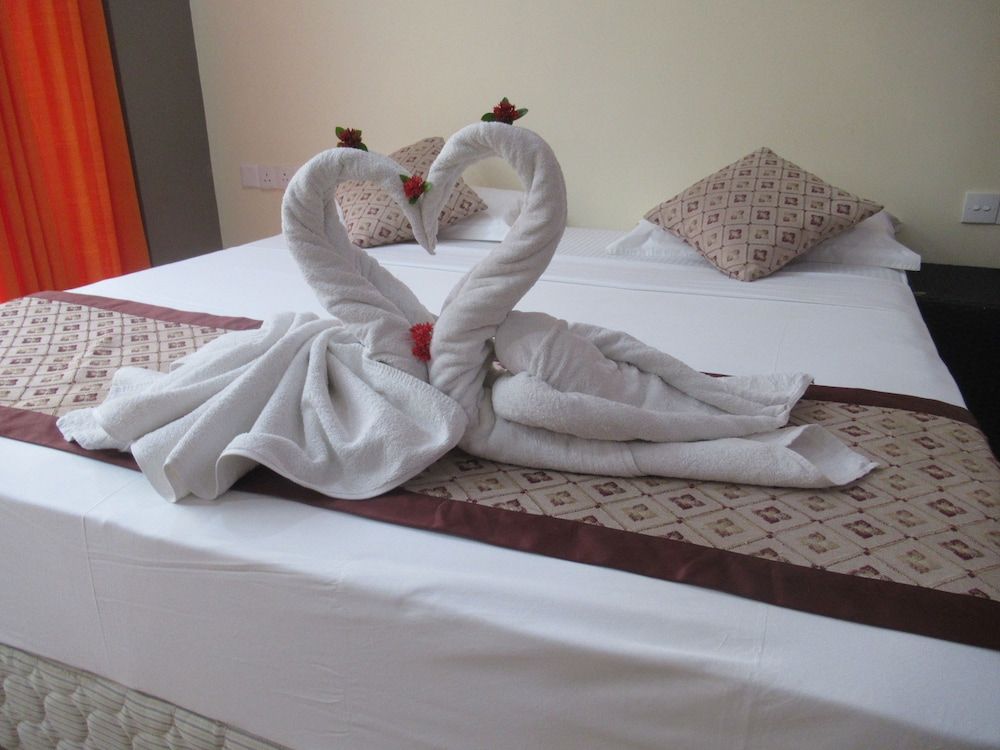 Sand Bank Hotel & Restaurant Standard Double or Twin Room, 1 Bedroom, Non Smoking, Partial Ocean View 11