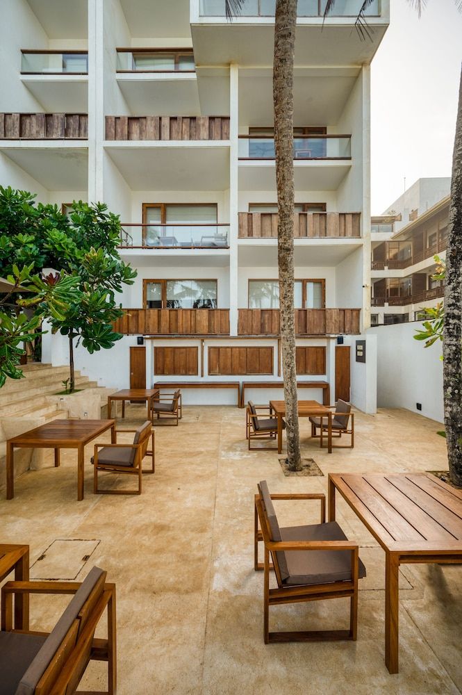 undefined Riff Hikkaduwa 4