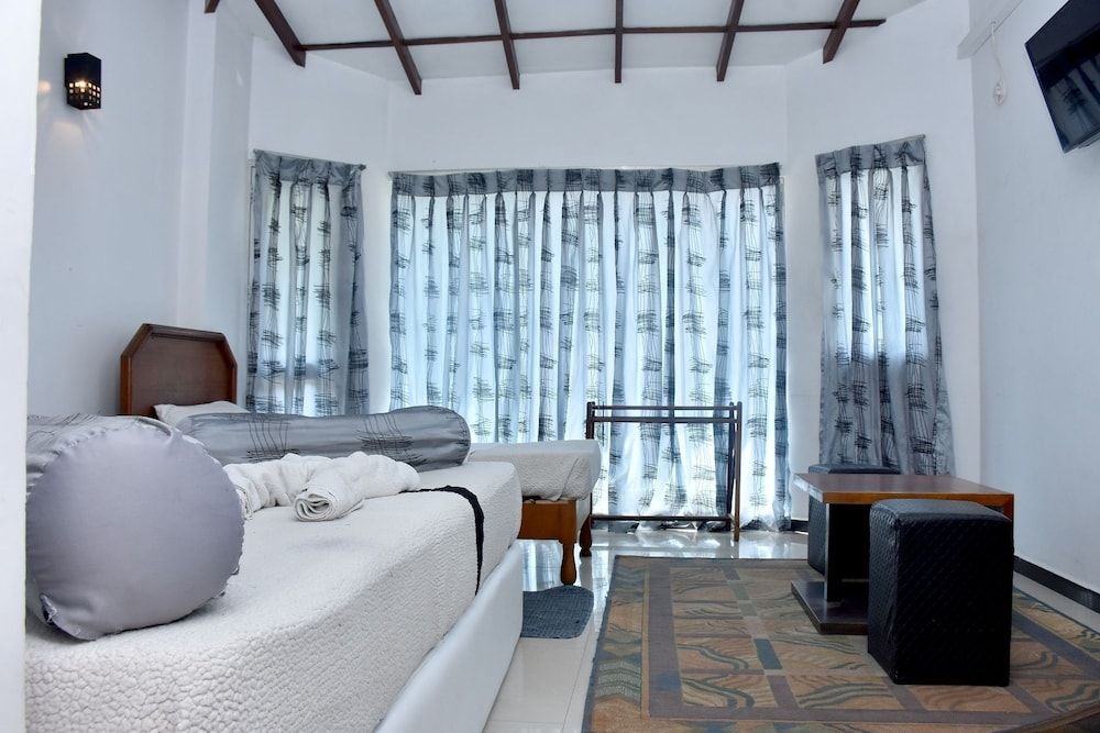 Hotel Hill View Deluxe Triple Room, 1 Bedroom, Hill View 2