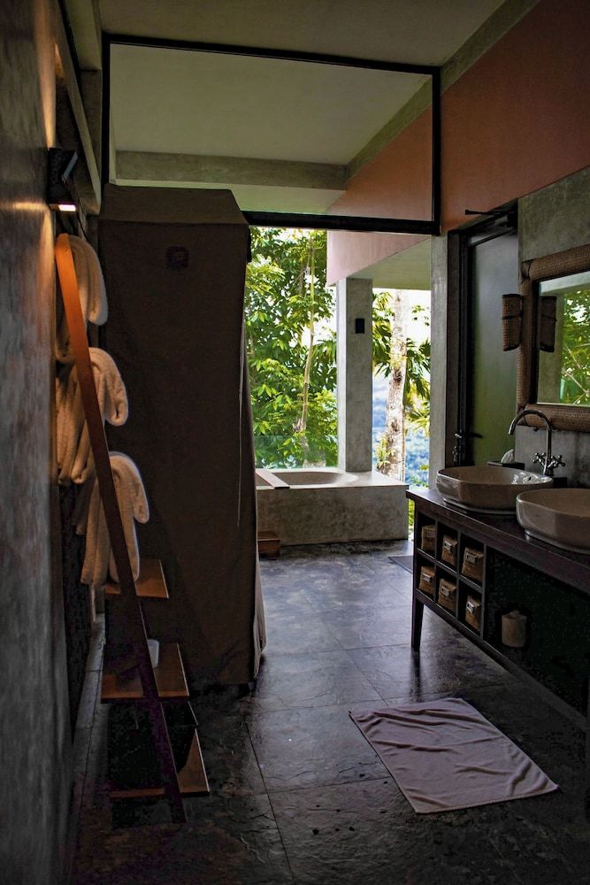 Aarunya Nature Resort &  Spa Sky Habitat Villa 6