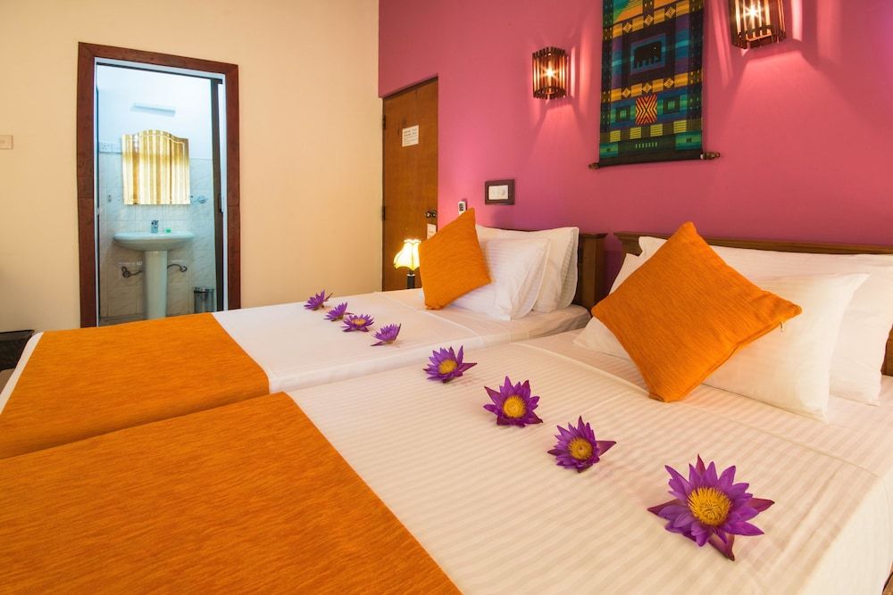 Ceyloni Lake View Twin Room, Balcony 6