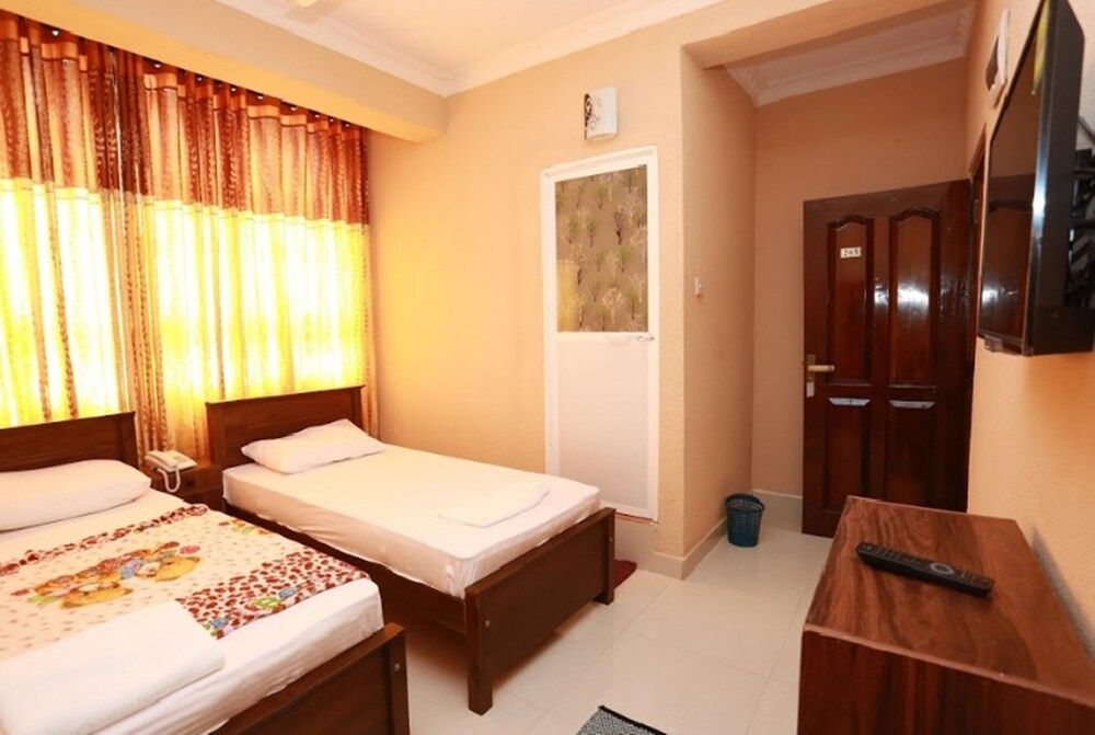 Sain Regincy Deluxe Triple Room 6