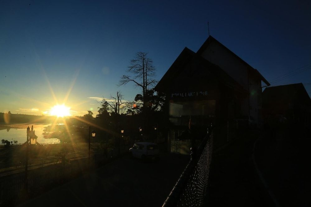 undefined Royal Lake Hotel 5