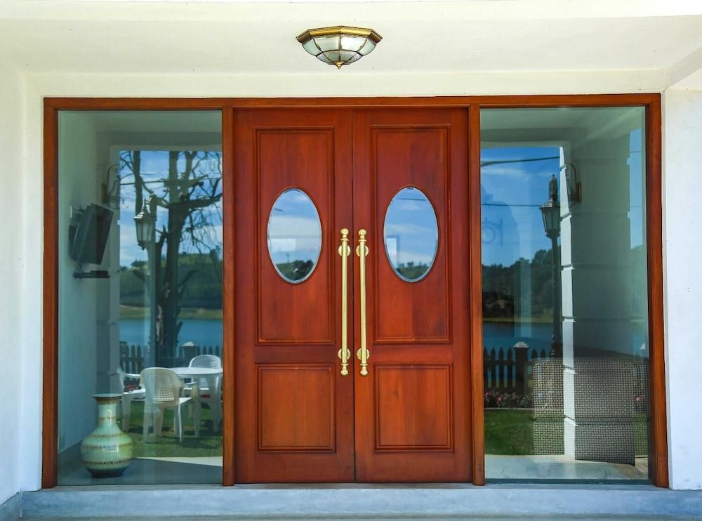 undefined Royal Lake Hotel 3