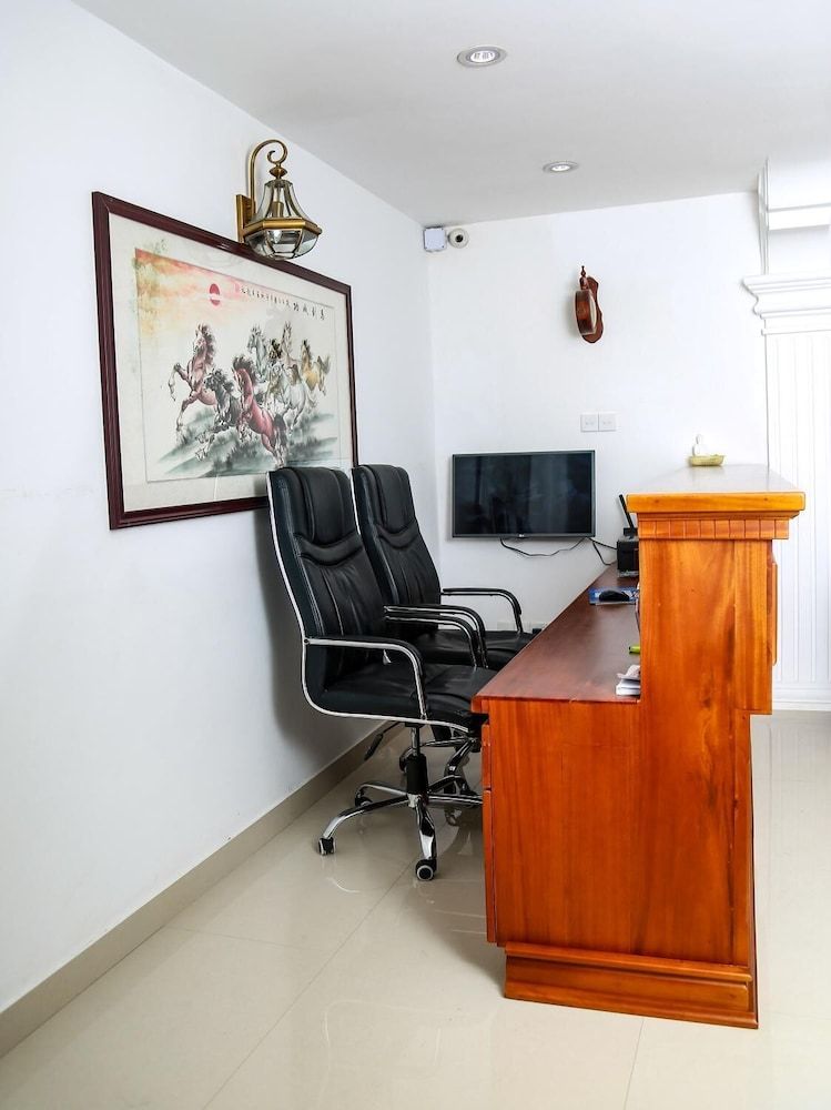 undefined Royal Lake Hotel 6