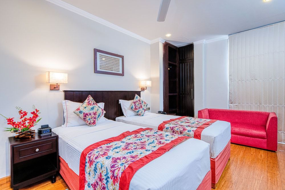 undefined Earl's Red Colombo 6