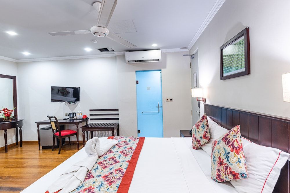 undefined Earl's Red Colombo 2