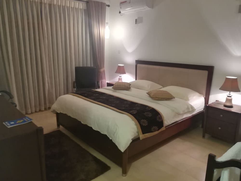 undefined Mandarin Hill Residence 9