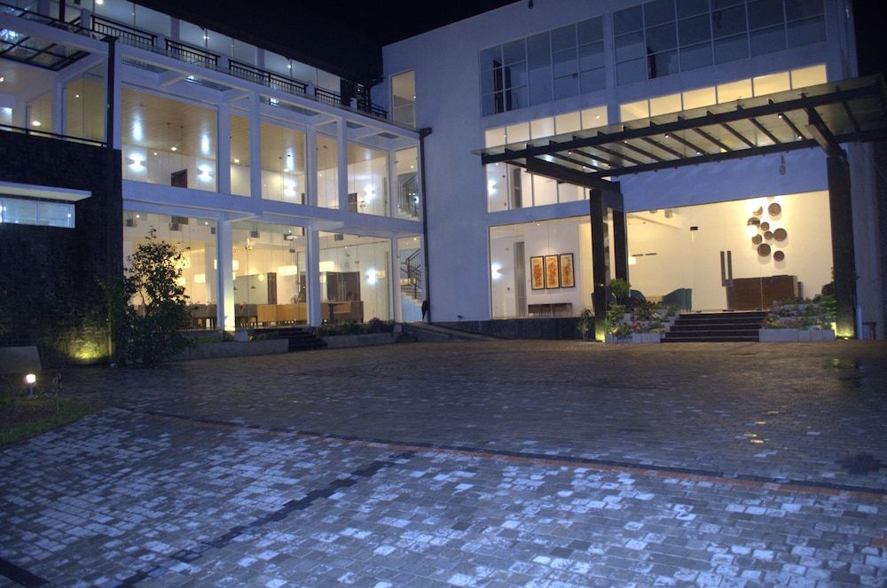 undefined Ripon Grand Hill 3