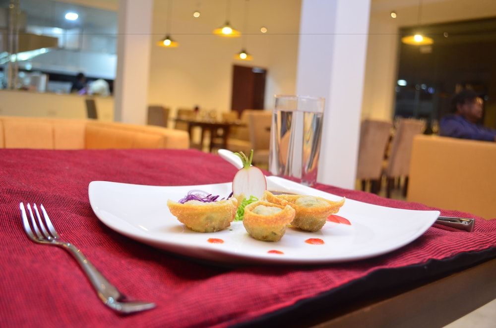 undefined Ripon Grand Hill 6