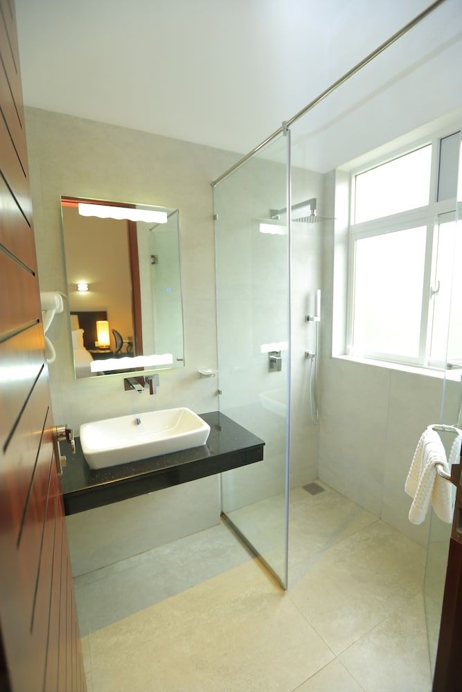 Ripon Grand Hill Standard Double Room, 1 King Bed, Garden Area 5