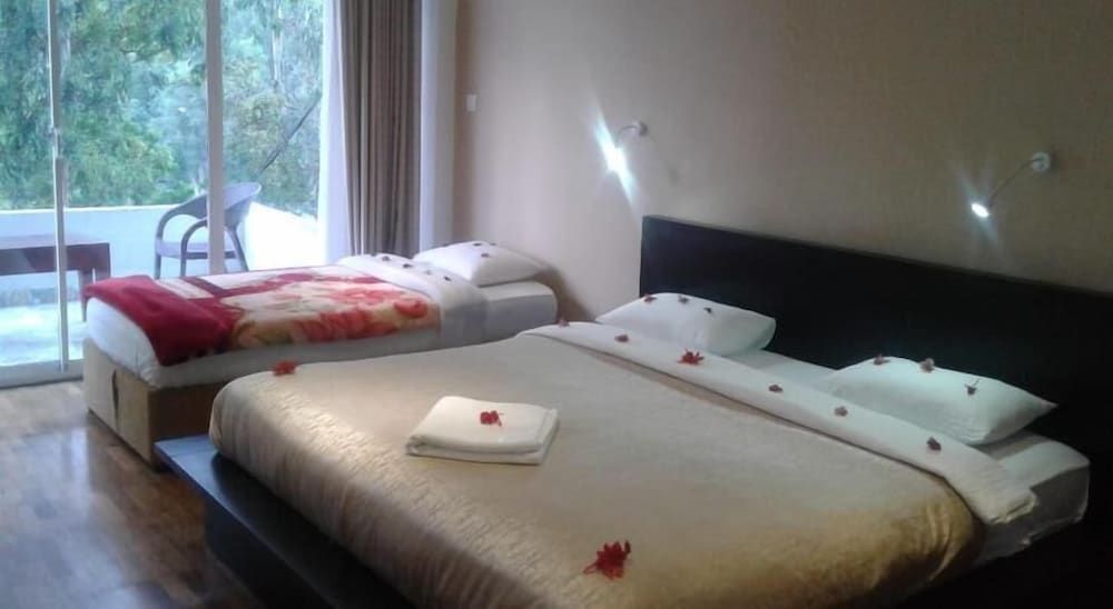Deluxe Triple Room, Hill View, Mountainside