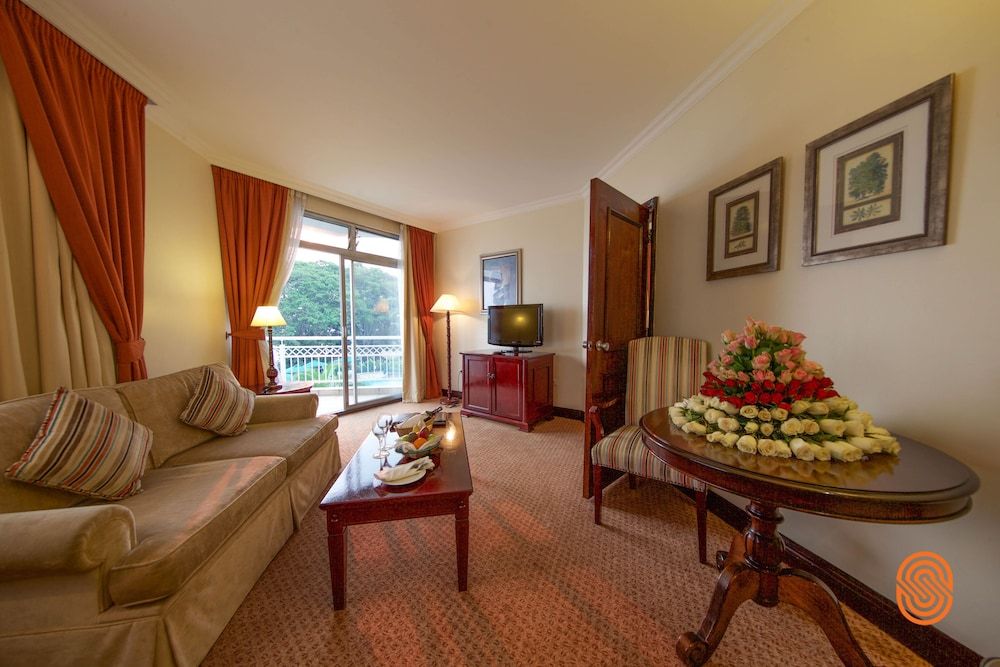 Lake Kivu Serena Hotel Junior Suite 4