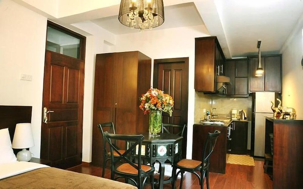 undefined Pine Studio 8