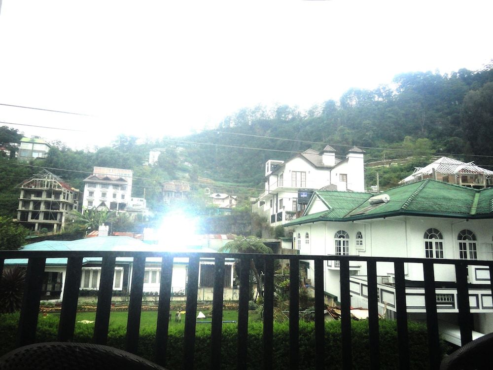 undefined Homewood Luxury Apartment 10