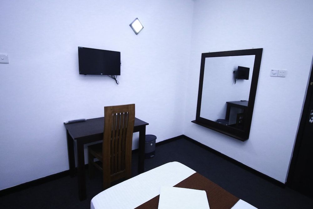 Yoho Bro Colombo 03 Deluxe Triple Room 16