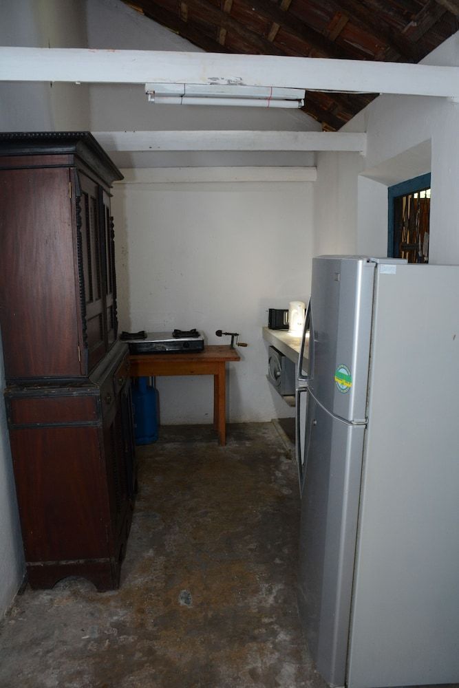 Economy House, Garden View
