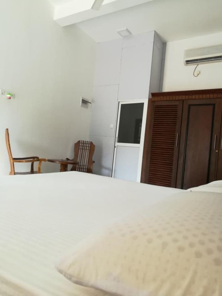 undefined Sea Breeze 4