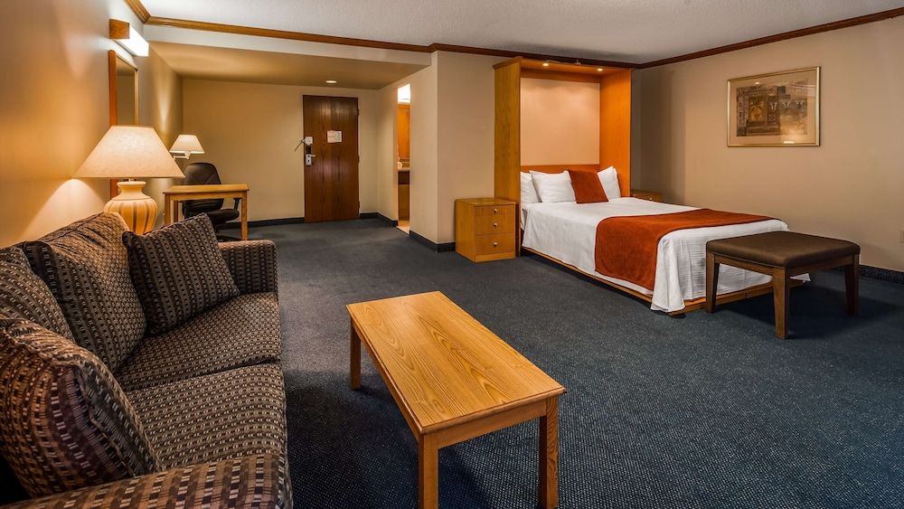 Standard Room, 1 Queen Bed, Non Smoking, Refrigerator