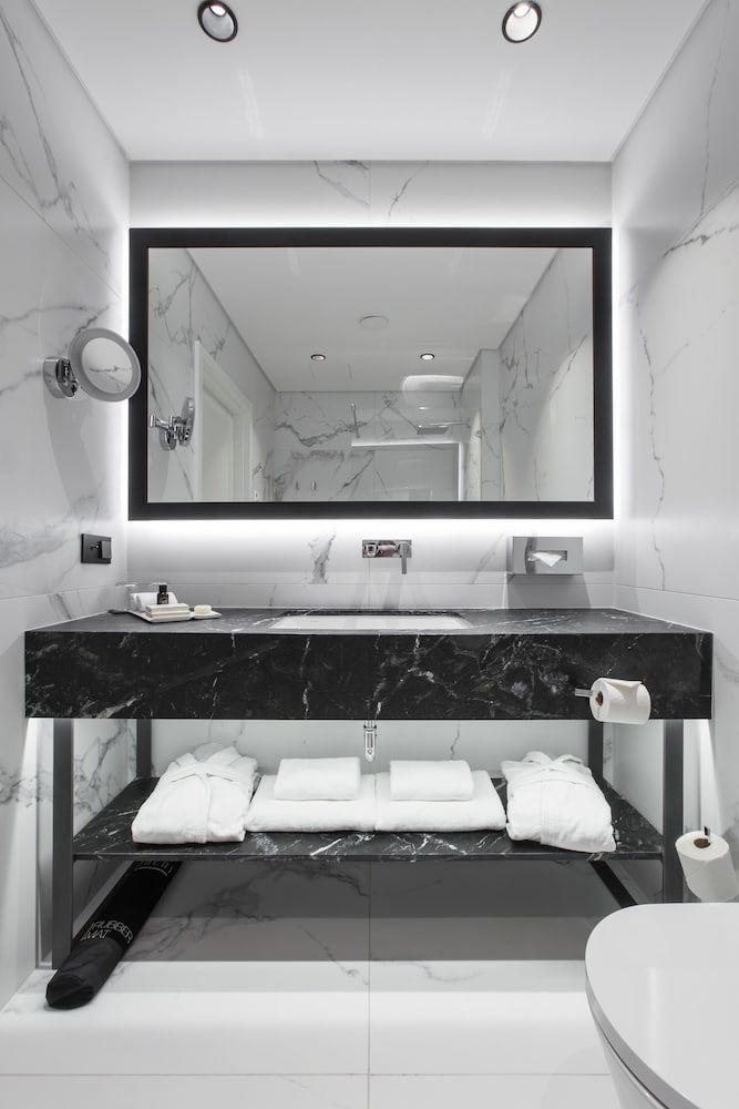 Hotel Pacai, a Member of Design Hotels Standard Room, 1 Queen Bed 12