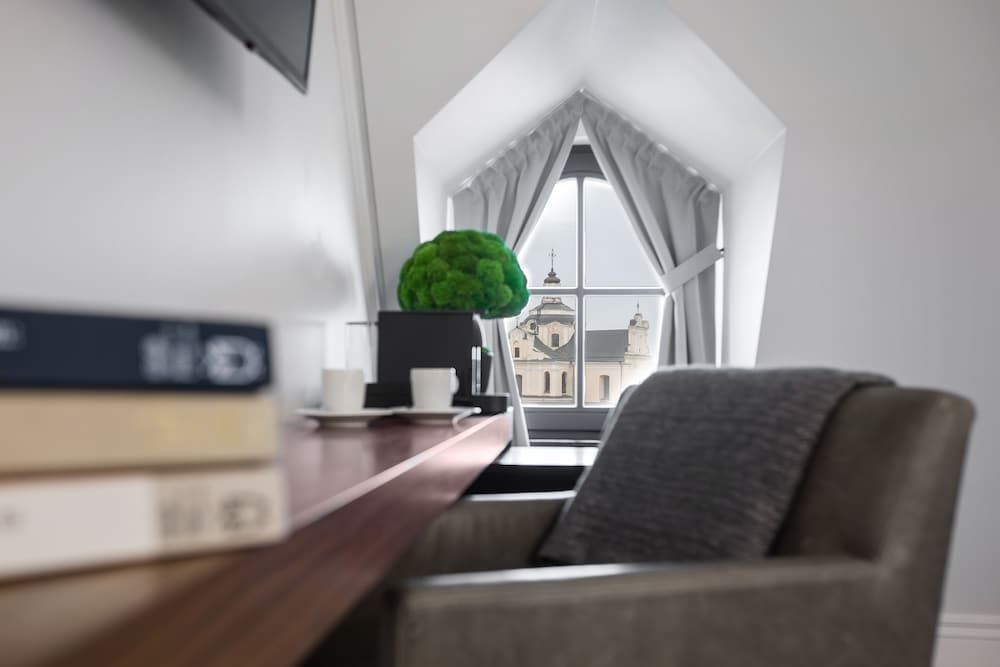 Hotel Pacai, a Member of Design Hotels Standard Room, 1 Queen Bed 16