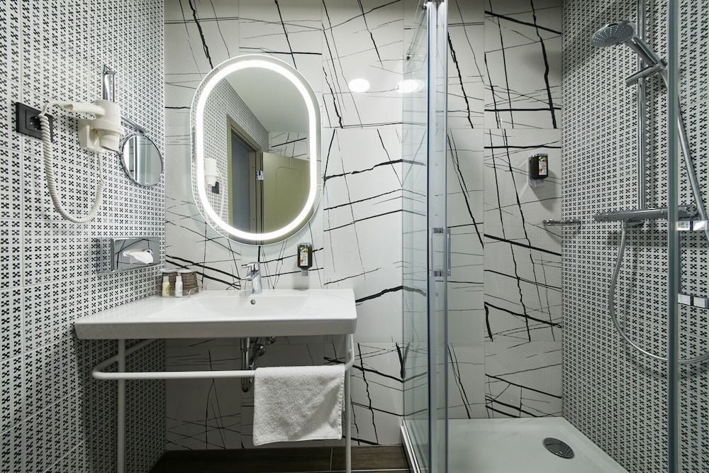 Hotel Kaunas Standard Double or Twin Room 5