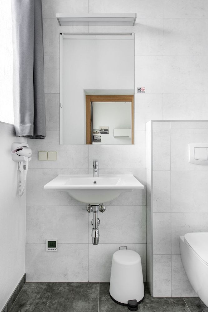 Piano Apartments Deluxe Double Room, 1 Queen Bed, River View 21