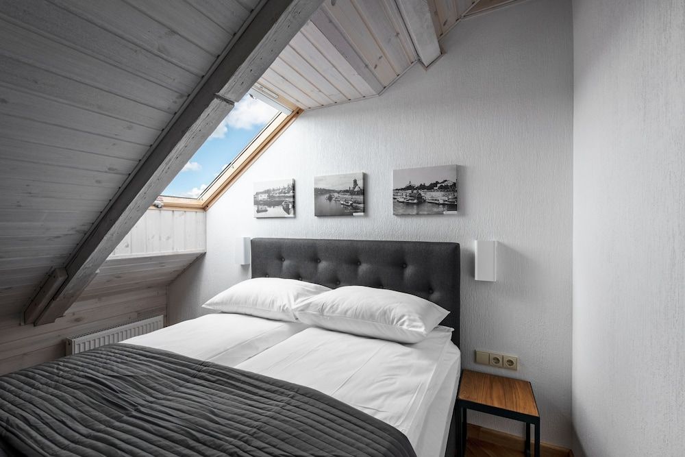 Piano Apartments Family Studio Suite, 1 Queen Bed with Sofa bed, River View 6