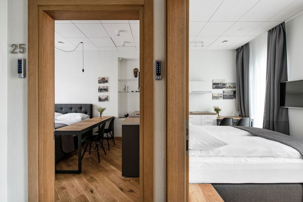 Piano Apartments Deluxe Double Room, 1 Queen Bed, River View 23