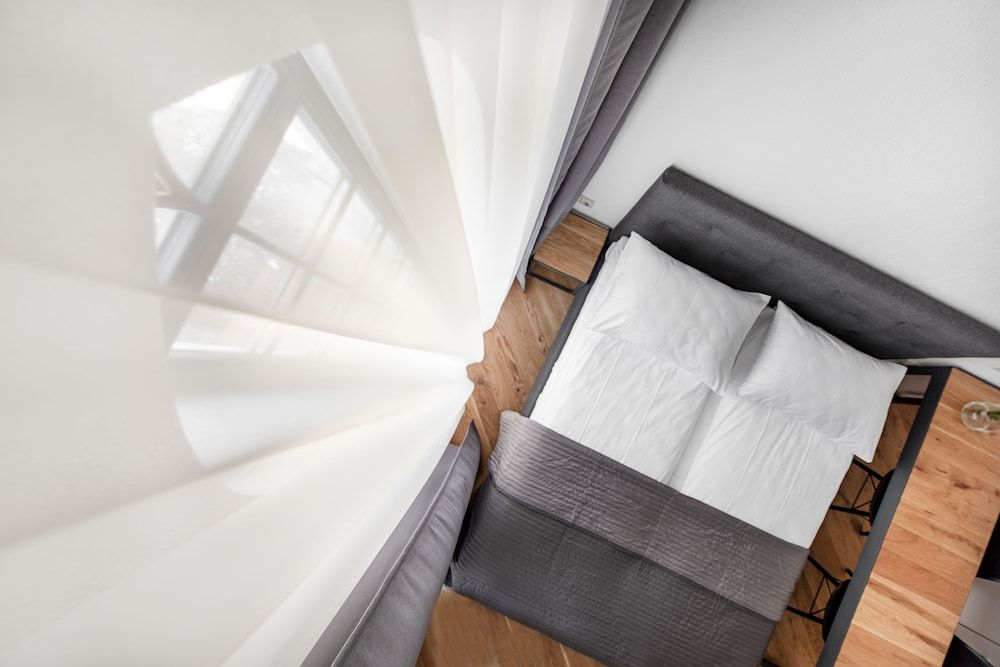 Piano Apartments Deluxe Double Room, 1 Queen Bed, River View 14