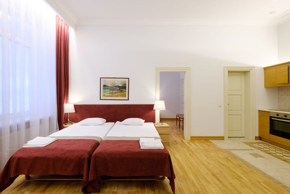 Hotel Metropolis Quadruple Room 2