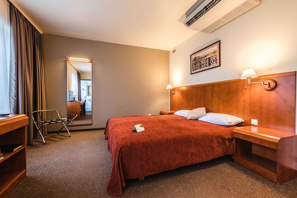 Liva Hotel Business Double or Twin Room