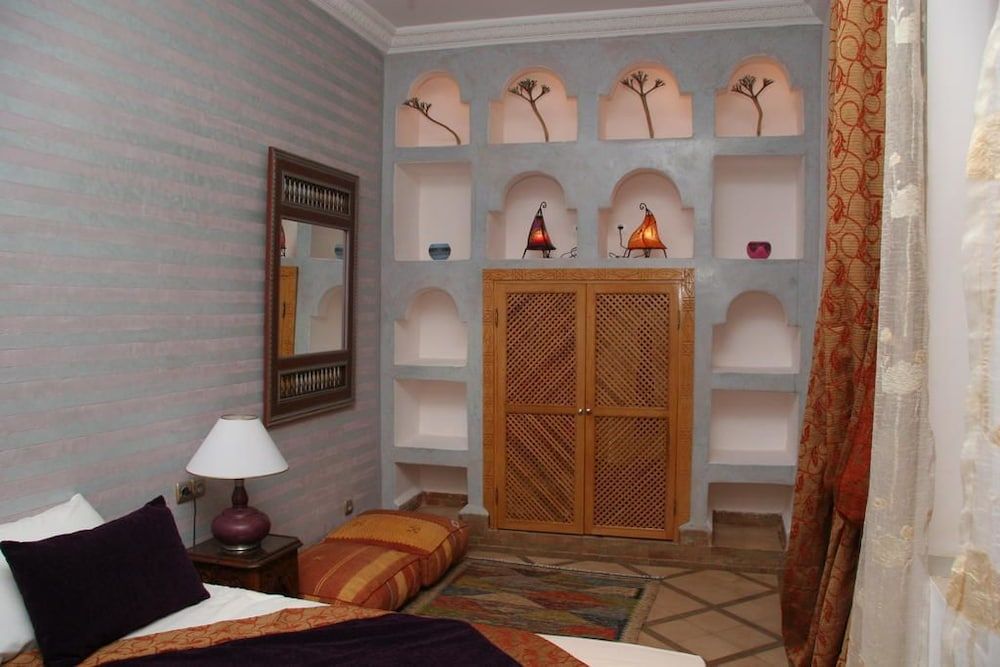 Riad Kenzo Standard Triple Room 6