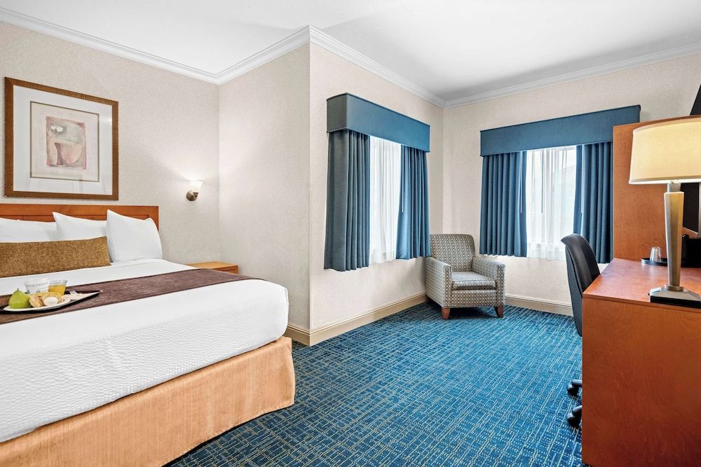 Best Western De Anza Inn Standard Room, 1 Queen Bed, Non Smoking, Refrigerator & Microwave 2