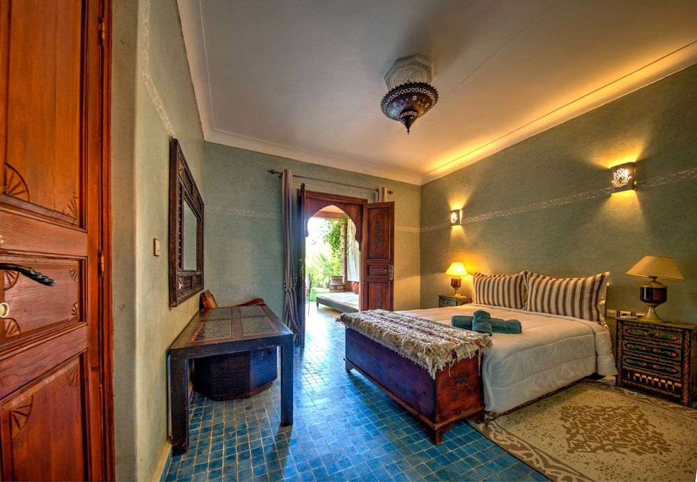 undefined All green house 10