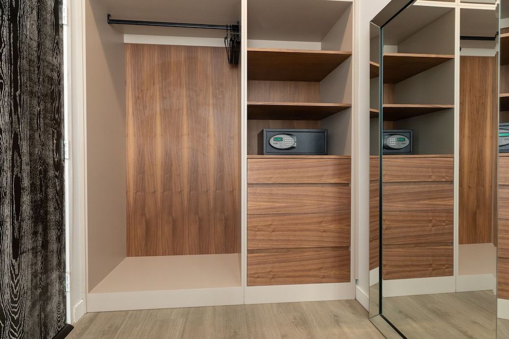 Park Plaza Lodge Hotel Deluxe Queen Bed Room 42