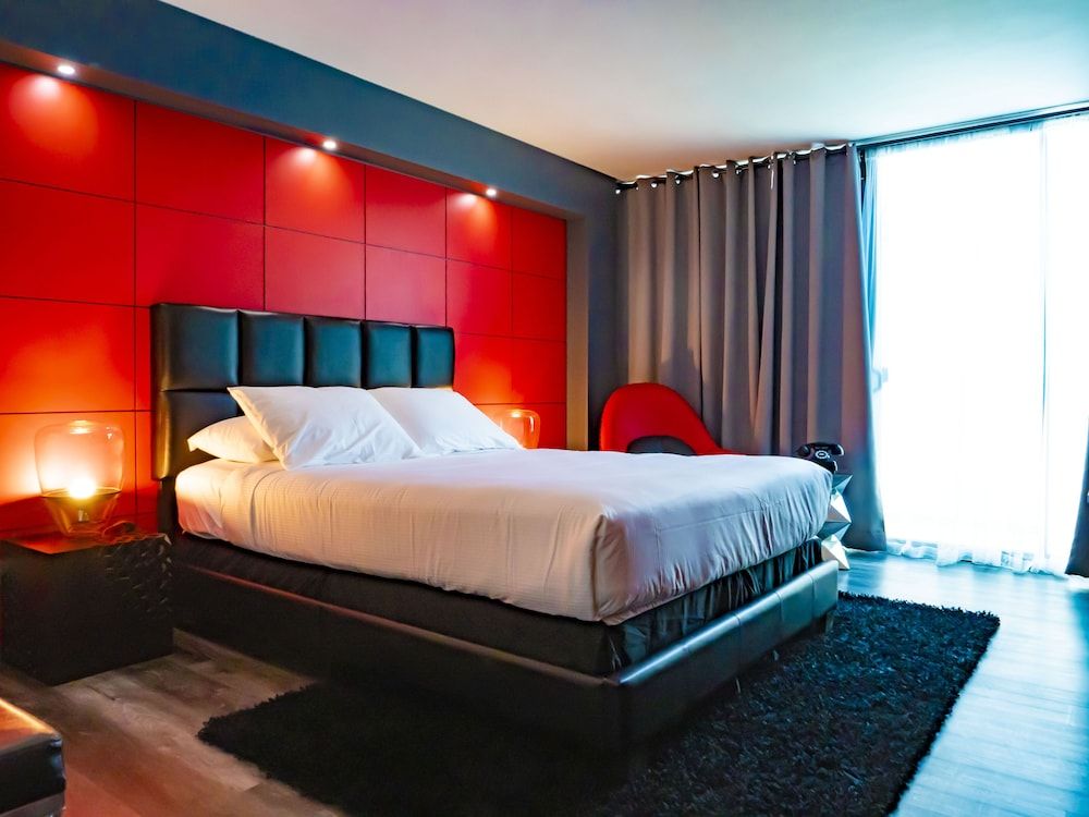 Park Plaza Lodge Hotel Deluxe Queen Bed Room 16