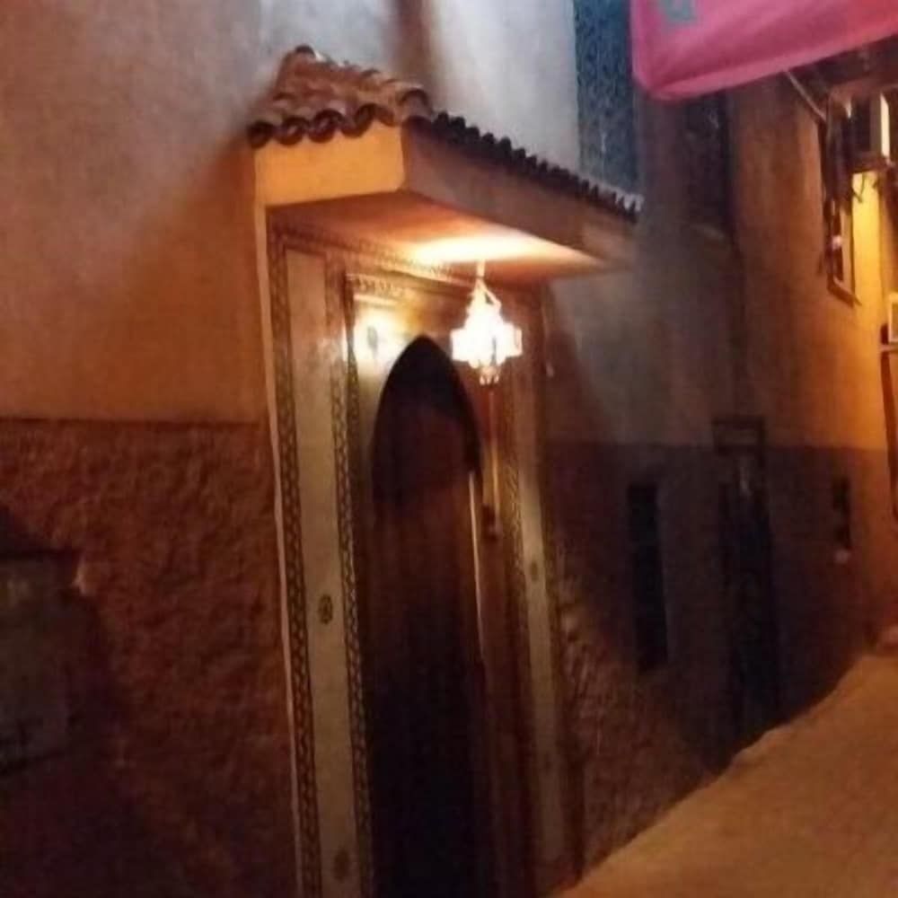 undefined Hotel Cecil 6