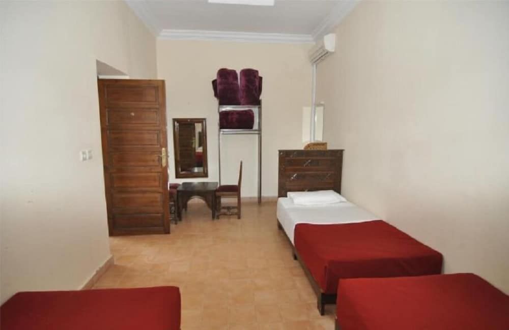 undefined Hotel Cecil 3