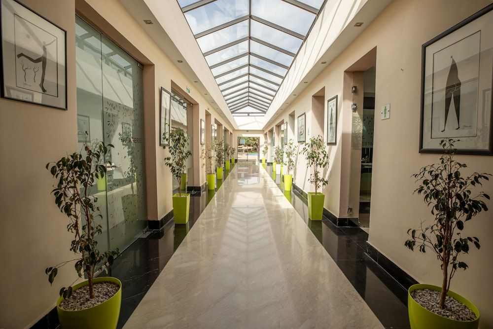 undefined Condominium Hotel Resorts Oliva 4