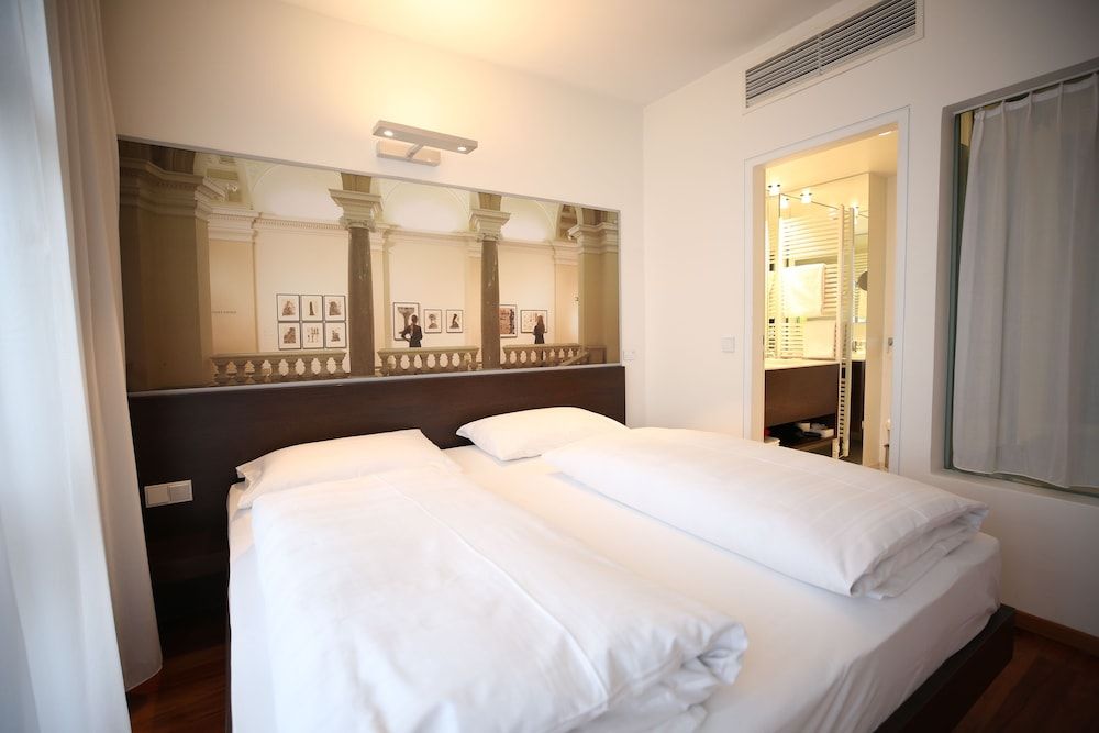 arte Hotel Linz Apartment, 1 King Bed 3