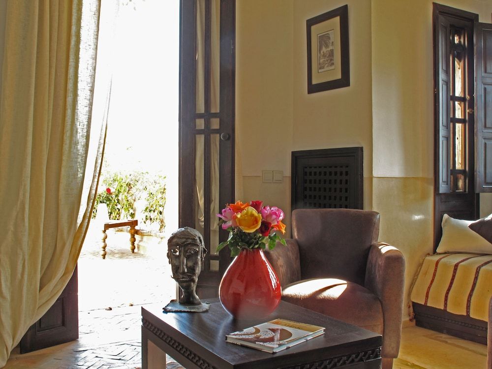 Villa Le Perroquet Bleu Superior Suite, Terrace, Pool View 11