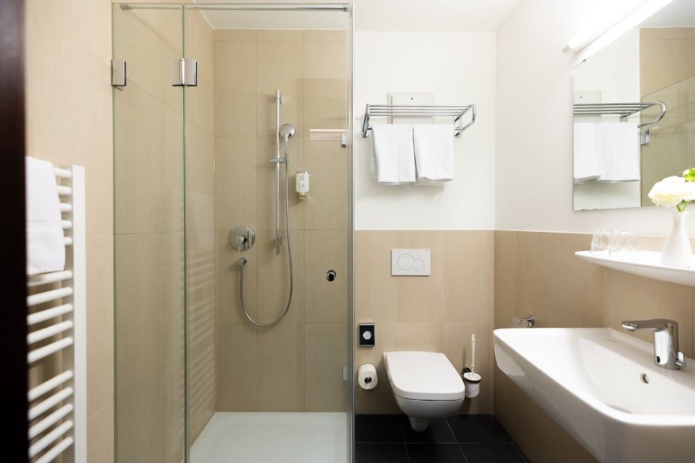 Garner Hotel Frankfurt Palmengarten by IHG Standard Room, 2 Twin Beds