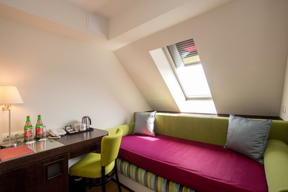 undefined Three Corners Hotel Art 2