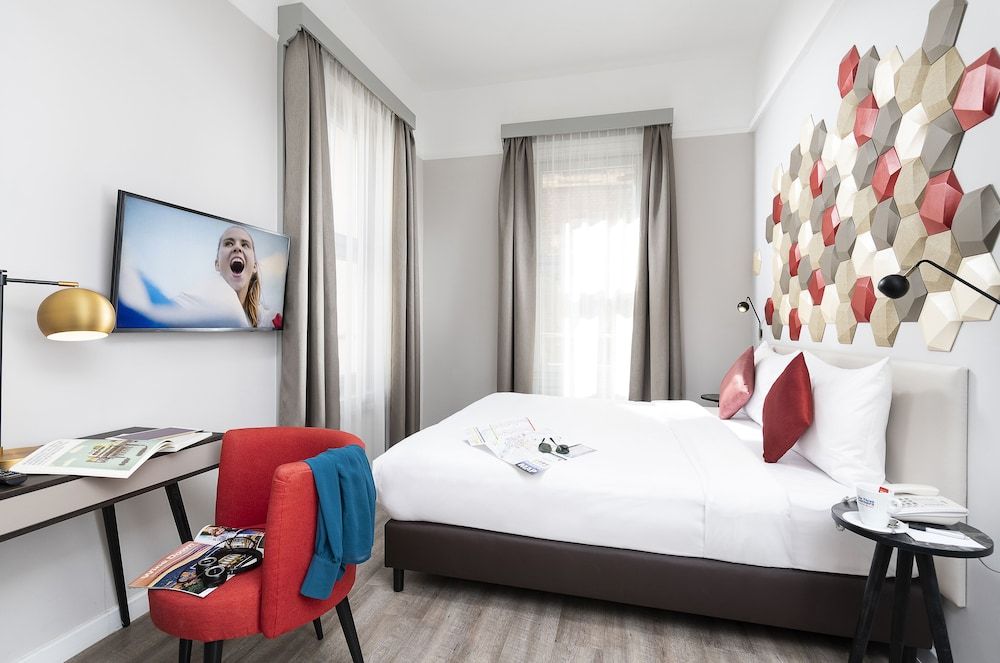 undefined Three Corners Hotel Art 5